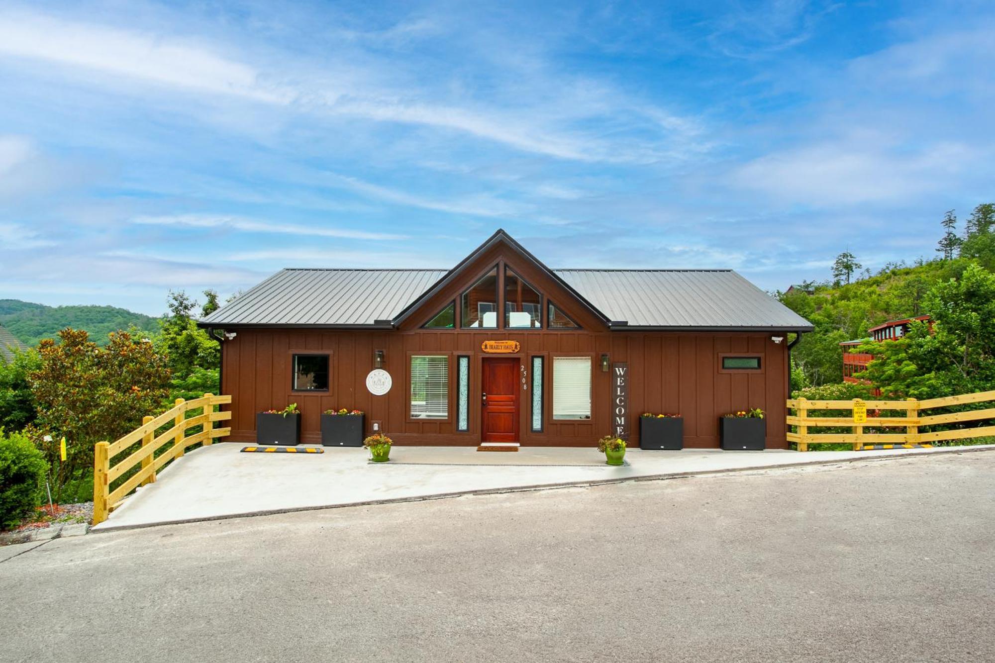 Bearly Haus -Views, Hot Tub, Pool & Xbox! Villa Pigeon Forge Exterior photo